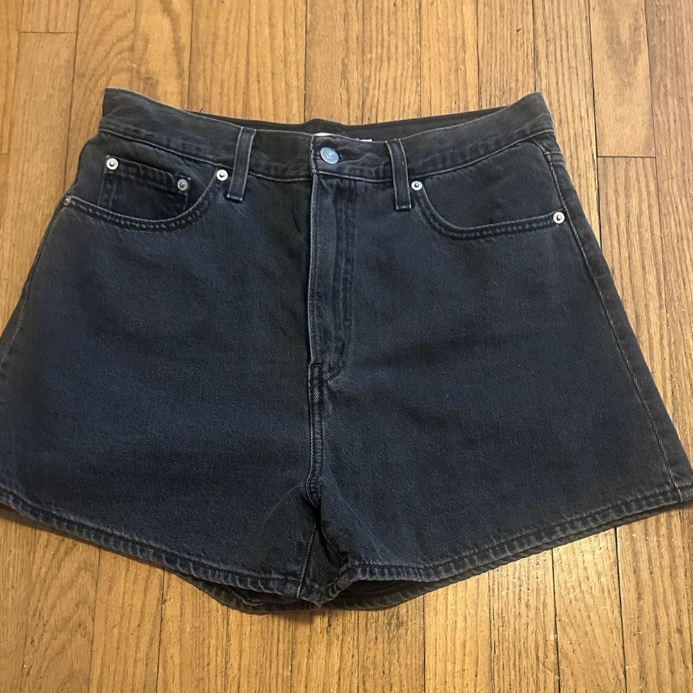 Levi’s High Loose Shorts, size 29